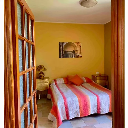 Hébergement de vacances Beautiful, Private And Strategically Located House In Medieval Village